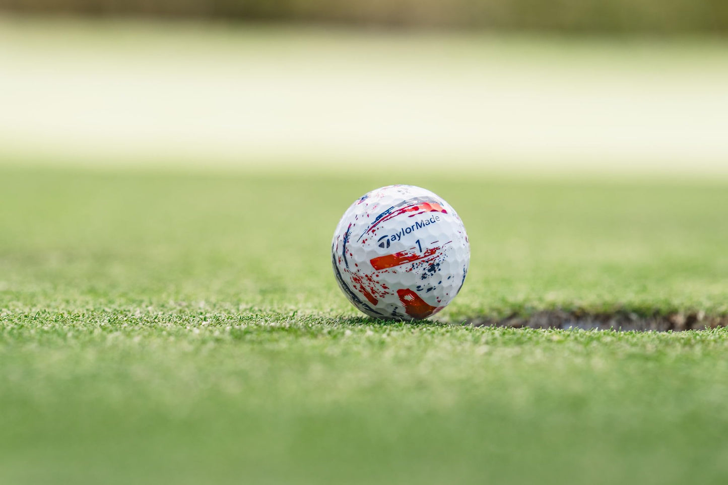 Taylormade Speedsoft Golf Balls, Maximum Distance With Ultra-Soft Feel, Perfect For Off The Tee And Around The Green - Usa