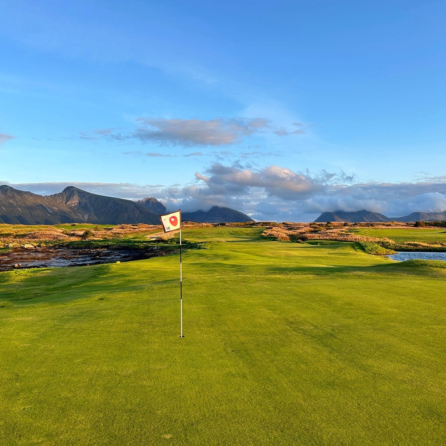 Photo from Andreas Lenerz on a green at Lofoten Links in Norway