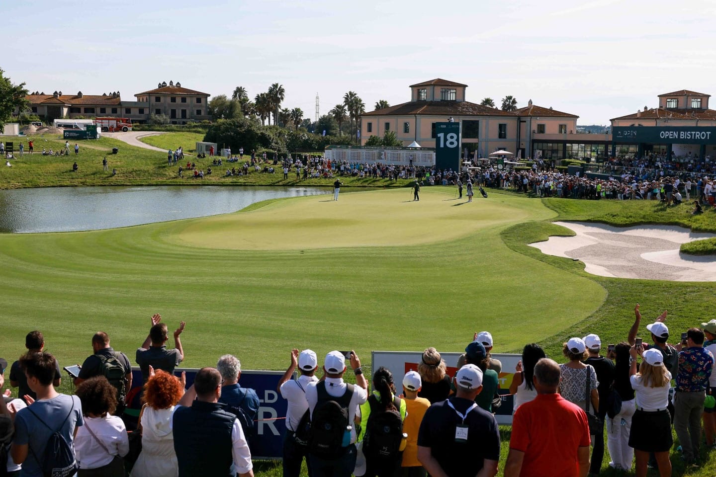 Picture of 18th green at Marco Simone Golf & Country Club in Rome Italy